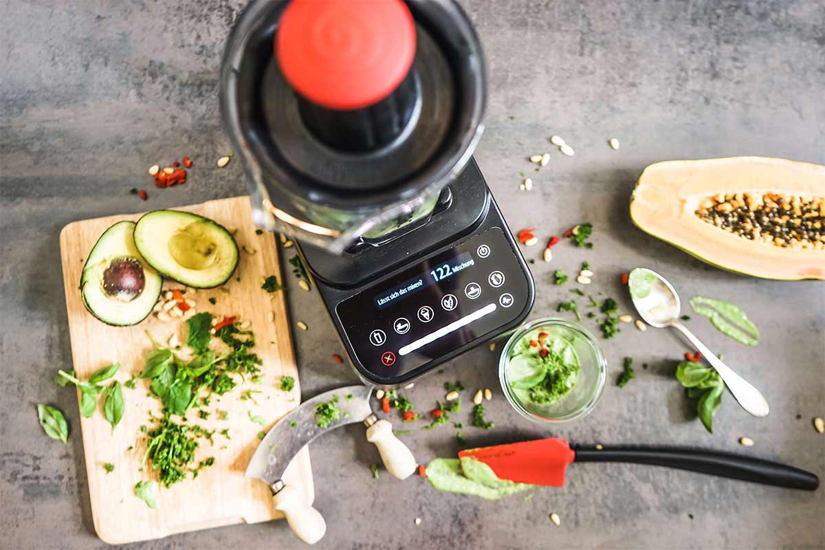 Avocado Chilli Pesto 1 Pesto Zubereitung Blendtec Designer 725